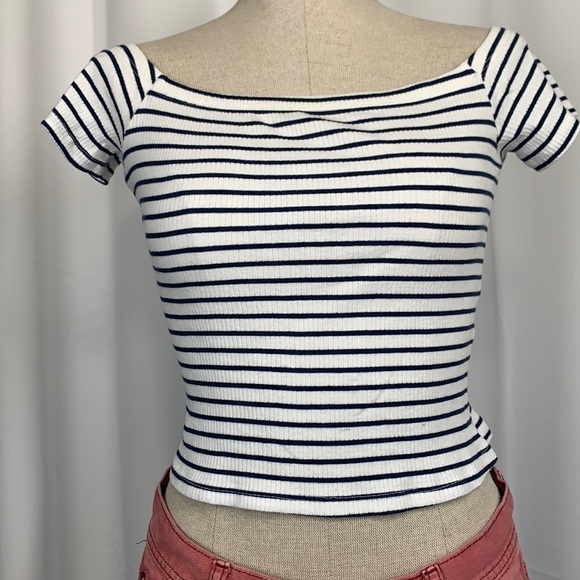 H&M Divided Striped Stretch Short Sleeve Crop Top - White/Blue, Size Medium - Picture 1 of 6